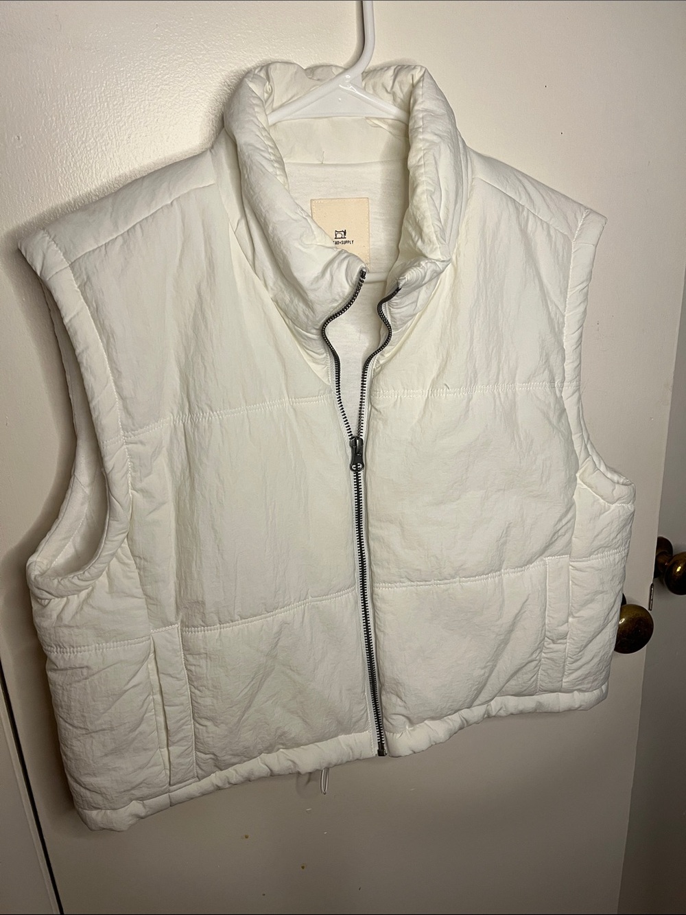 Women's White Quilted Puffer Vest - Lightweight Zip Front
